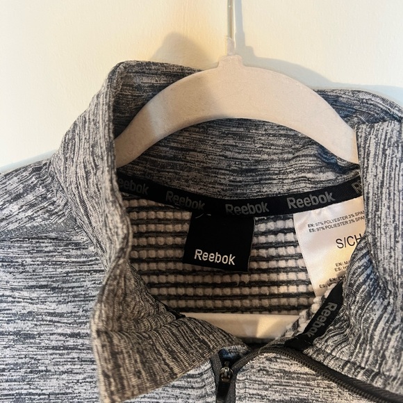 Reebok Pullover Small - Picture 2 of 3